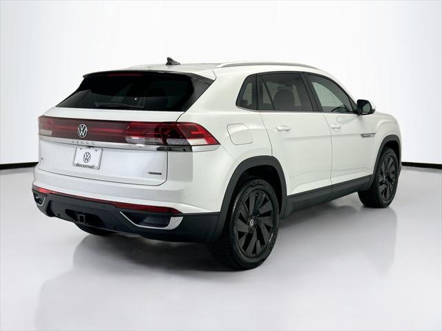 2026 Volkswagen Atlas Cross Sport SE with Technology