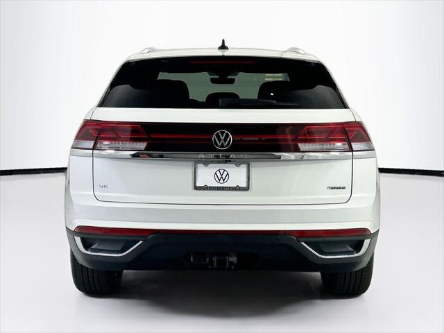 2026 Volkswagen Atlas Cross Sport SE with Technology