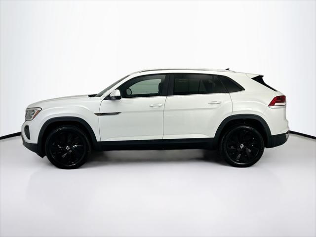 2026 Volkswagen Atlas Cross Sport SE with Technology