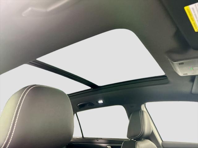 2026 Volkswagen Atlas Cross Sport SE with Technology