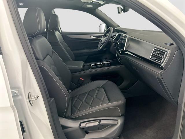 2026 Volkswagen Atlas Cross Sport SE with Technology