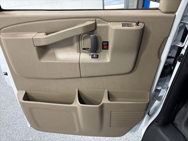2026 Chevrolet Express Cargo Van 2500 Regular Wheelbase, WT, RWD