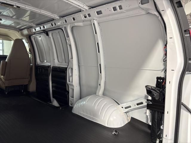 2026 Chevrolet Express Cargo Van 2500 Regular Wheelbase, WT, RWD