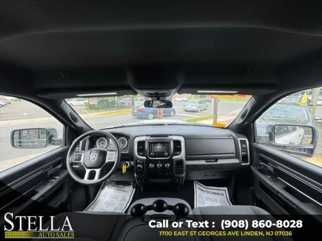 2024 Ram 1500 Classic Warlock Crew Cab 4x4 5'7" Box