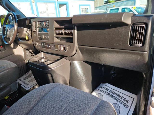 2017 GMC Savana 3500 Work Van