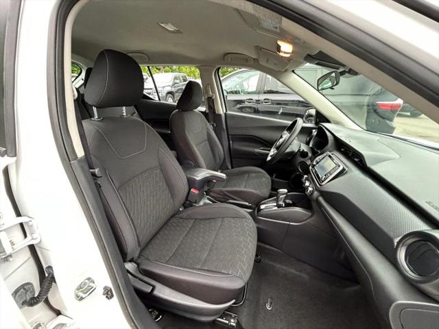 2021 Nissan Kicks S Xtronic CVT