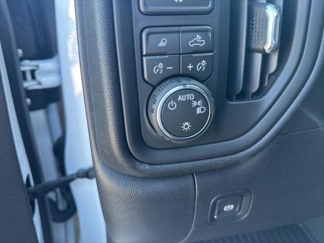 2026 Chevrolet Silverado 2500HD Crew Cab, Long Bed, Custom, 4WD