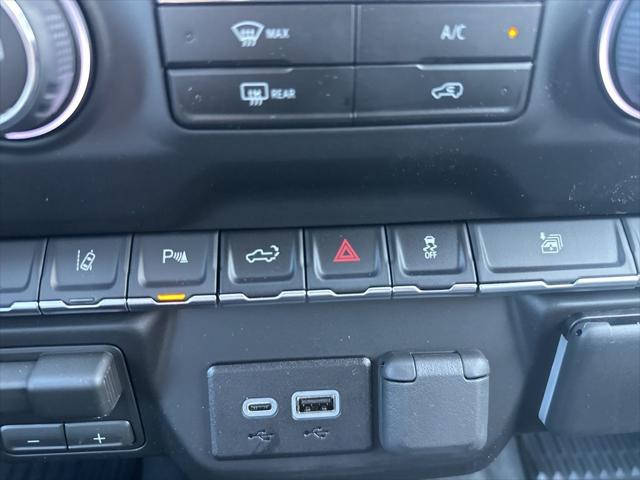 2026 Chevrolet Silverado 2500HD Crew Cab, Long Bed, Custom, 4WD