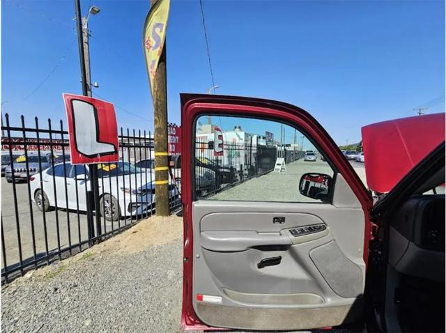 2005 GMC Yukon SLE