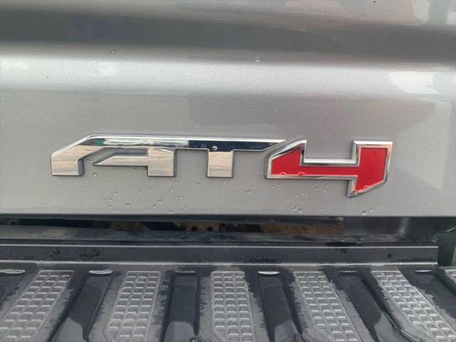 2025 GMC Sierra 2500HD 4WD Crew Cab Standard Bed AT4