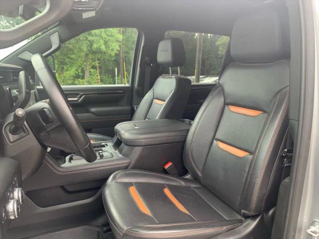 2025 GMC Sierra 2500HD 4WD Crew Cab Standard Bed AT4