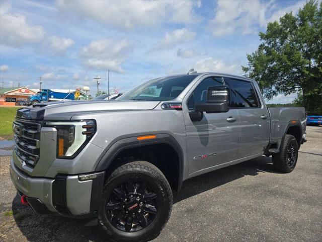 2025 GMC Sierra 2500HD 4WD Crew Cab Standard Bed AT4