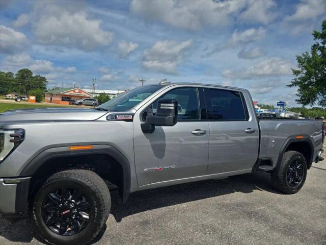 2025 GMC Sierra 2500HD 4WD Crew Cab Standard Bed AT4