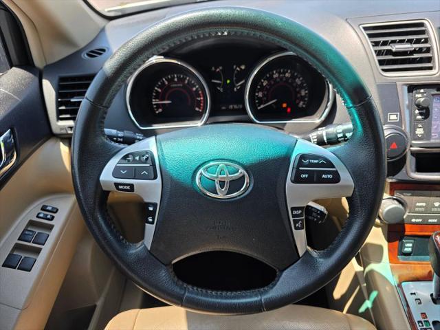 2013 Toyota Highlander Limited V6