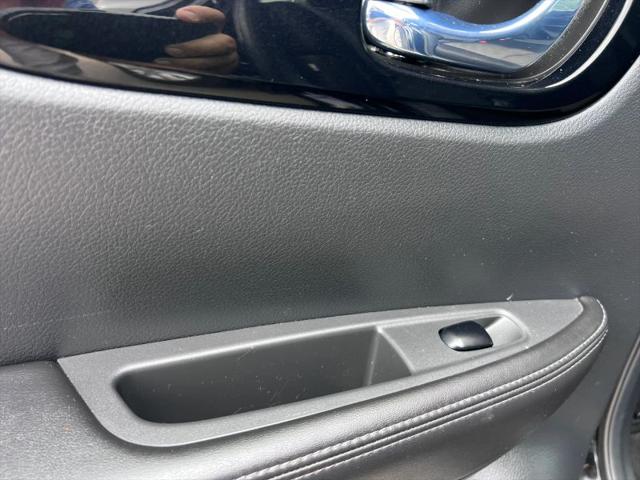 2021 Nissan Rogue Sport SV FWD Xtronic CVT