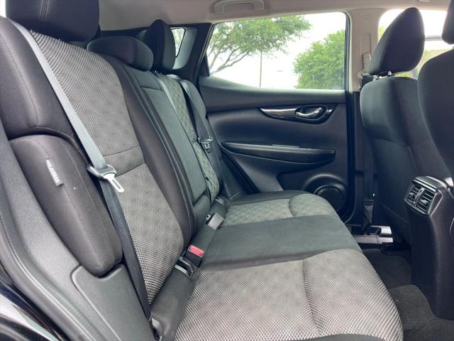 2021 Nissan Rogue Sport SV FWD Xtronic CVT