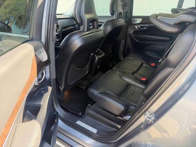 2016 Volvo XC90 T6 Momentum
