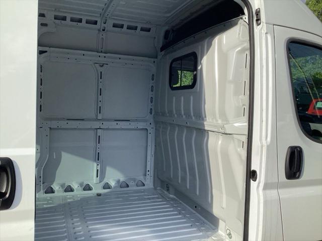 2026 Ram ProMaster 2500 Cargo Van Tradesman High Roof 159" WB w/Pass Seat