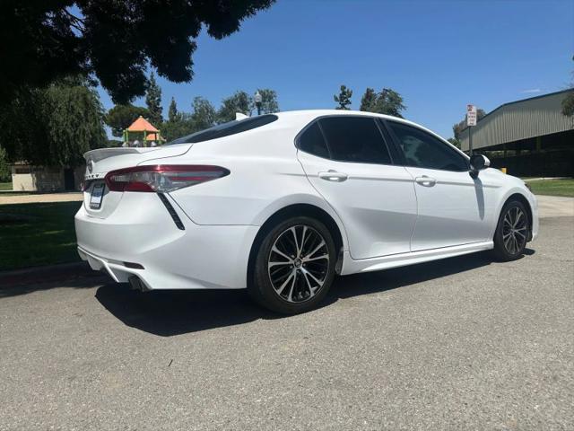2020 Toyota Camry SE