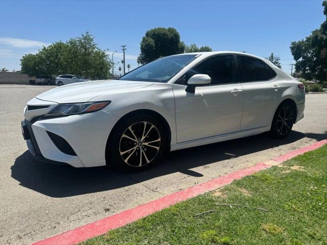 2020 Toyota Camry SE