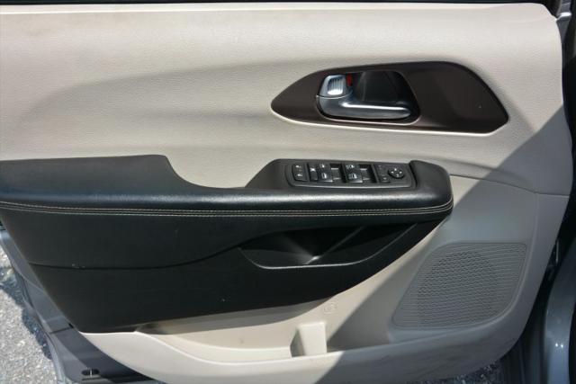 2021 Chrysler Voyager LXI