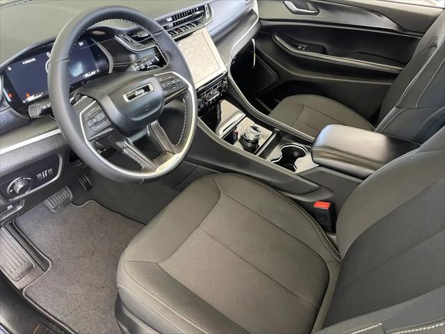 2026 Jeep Grand Cherokee L Altitude 4x4