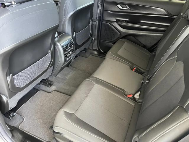 2026 Jeep Grand Cherokee L Altitude 4x4