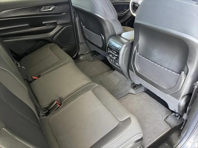 2026 Jeep Grand Cherokee L Altitude 4x4