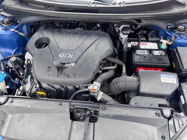 2016 Hyundai Veloster Base