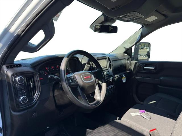 2025 GMC Sierra 2500HD 4WD Crew Cab Standard Bed Pro