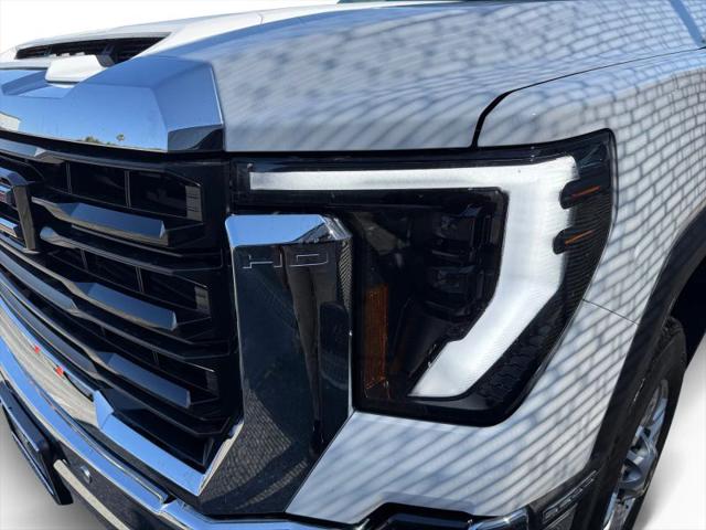 2025 GMC Sierra 2500HD 4WD Crew Cab Standard Bed Pro