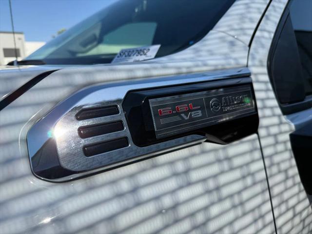 2025 GMC Sierra 2500HD 4WD Crew Cab Standard Bed Pro