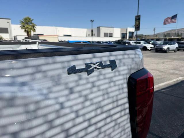 2025 GMC Sierra 2500HD 4WD Crew Cab Standard Bed Pro