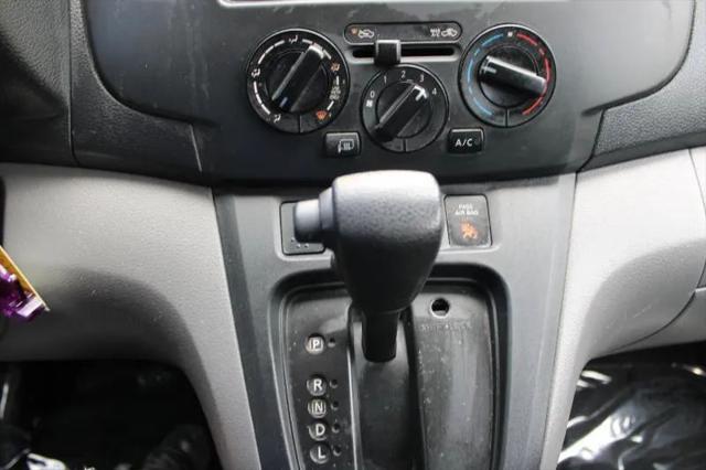 2017 Nissan NV200 SV