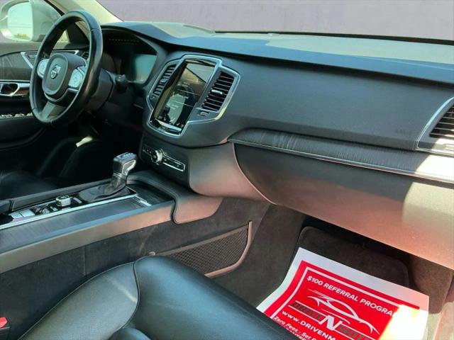2020 Volvo XC90 T6 Momentum 6 Passenger