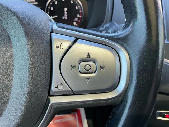 2020 Volvo XC90 T6 Momentum 6 Passenger