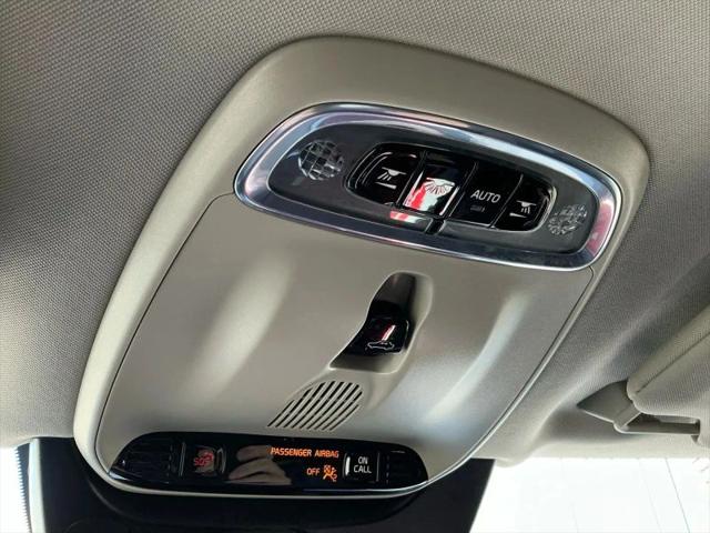 2020 Volvo XC90 T6 Momentum 6 Passenger