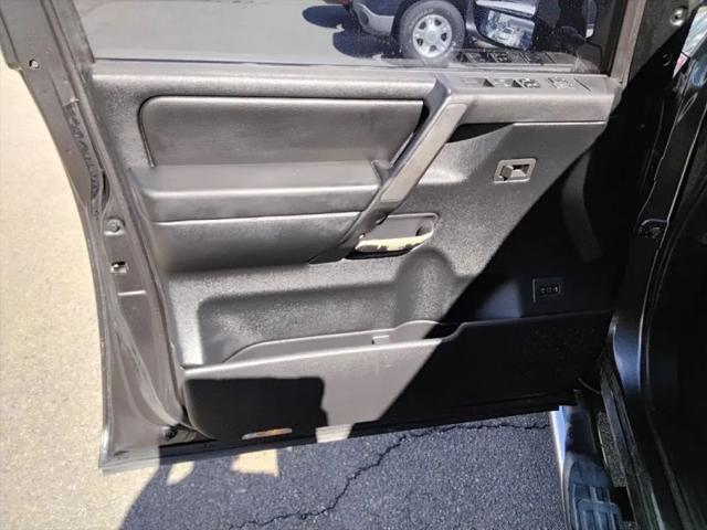 2010 Nissan Titan LE