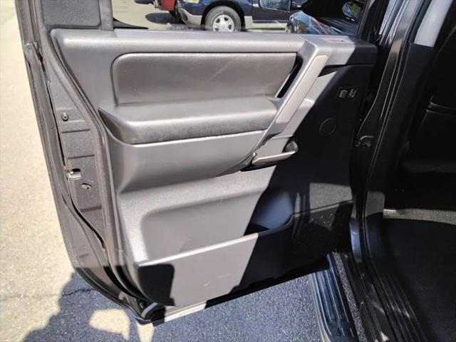 2010 Nissan Titan LE