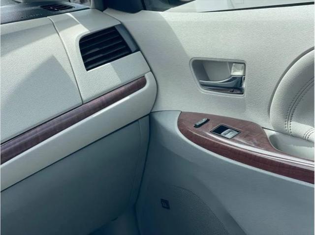 2014 Toyota Sienna Limited V6 7 Passenger