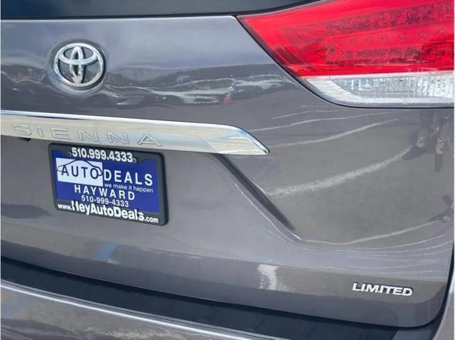 2014 Toyota Sienna Limited V6 7 Passenger