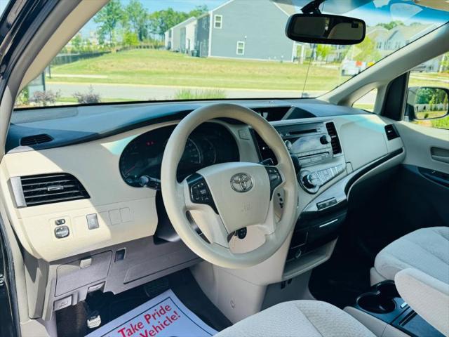 2014 Toyota Sienna LE V6 7 Passenger Mobility