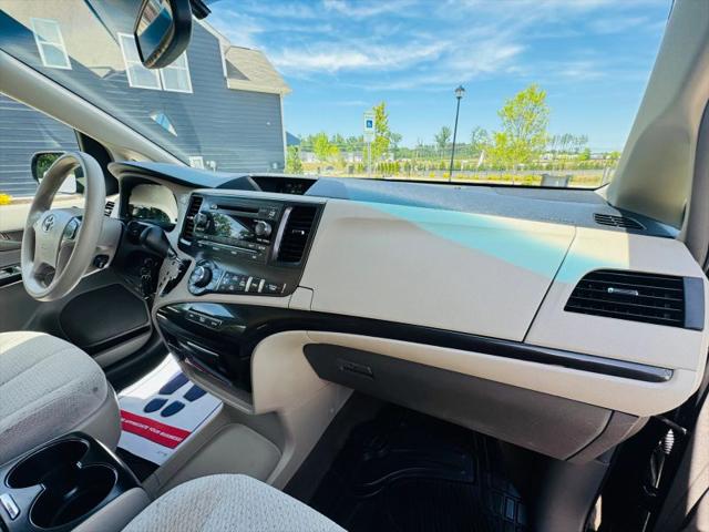 2014 Toyota Sienna LE V6 7 Passenger Mobility