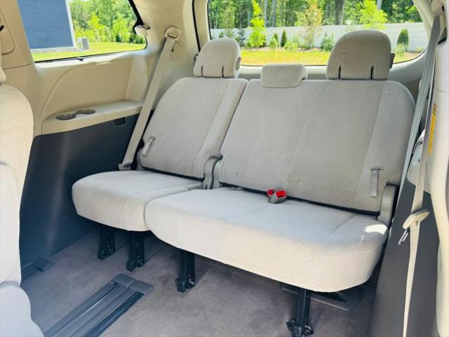 2014 Toyota Sienna LE V6 7 Passenger Mobility