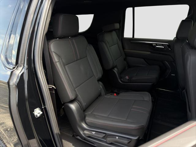 2026 Chevrolet Suburban RST, 4WD