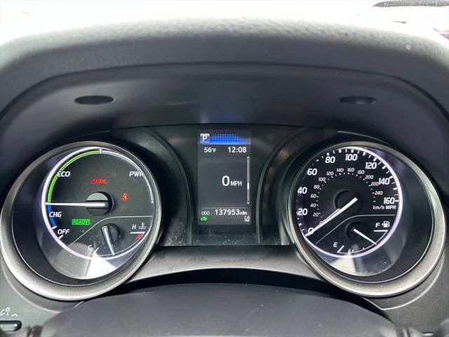 2022 Toyota Camry SE Hybrid