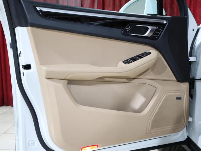 2019 Porsche Macan Macan