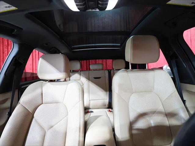 2019 Porsche Macan Macan