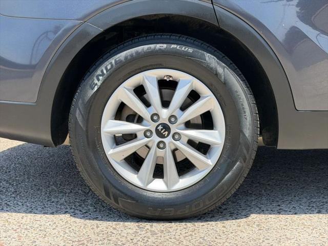 2019 Kia Sorento 3.3L LX