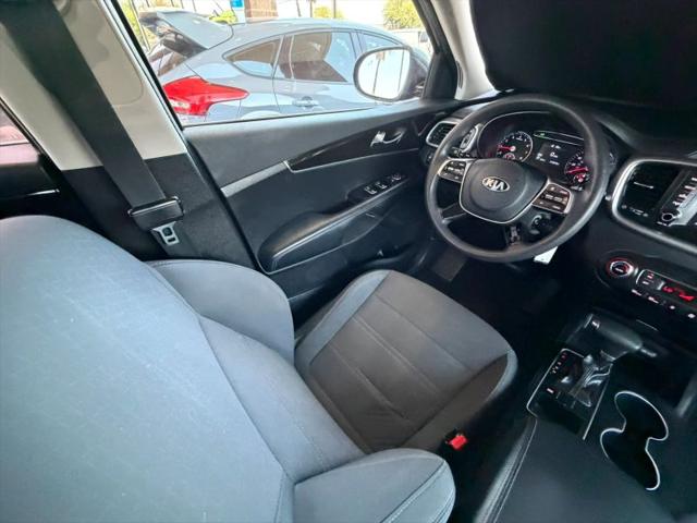 2019 Kia Sorento 3.3L LX